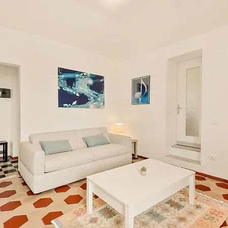 Διαμέρισμα Sanvenerio Sea View *